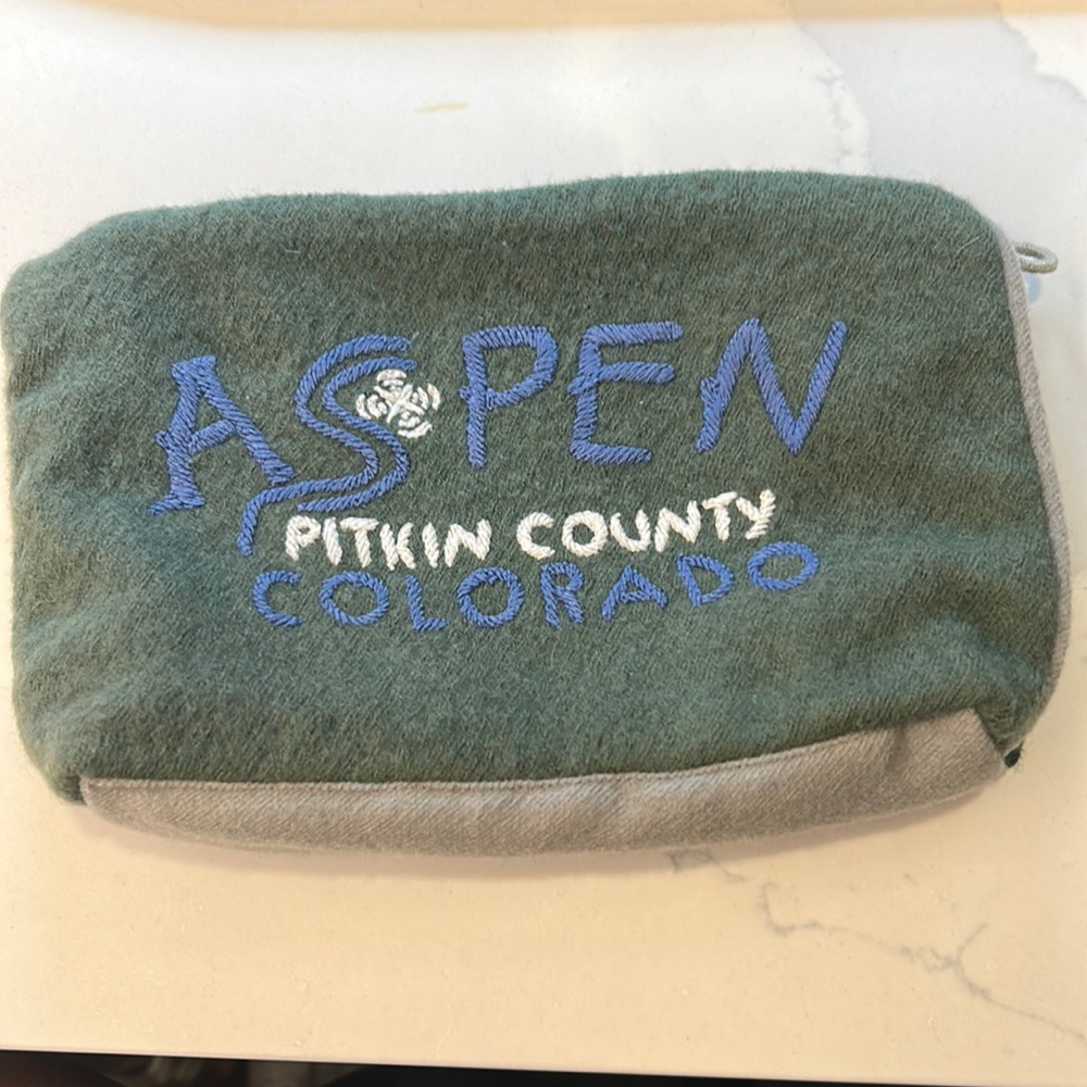 Aspen pouch bag